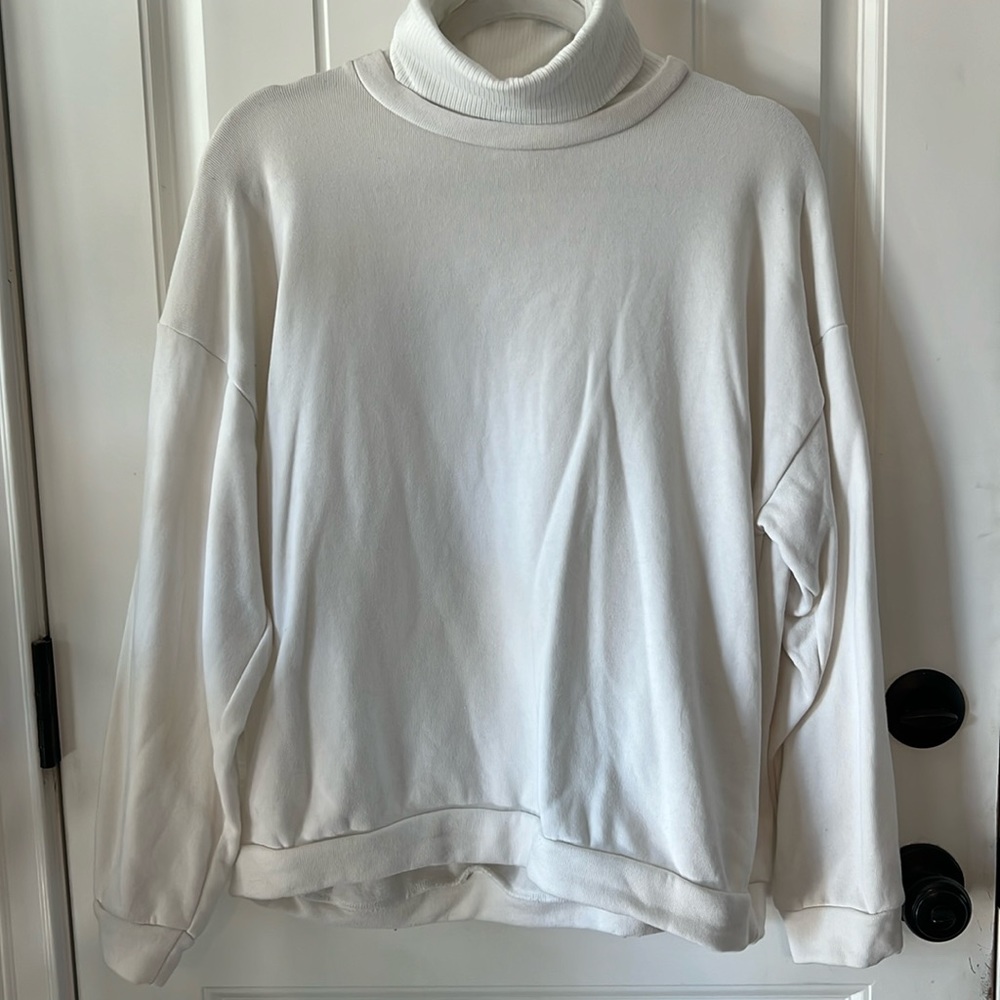GB Oversized Pullover with built-in turtleneck size M